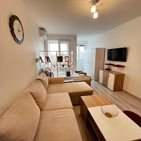 Warsaw Cozy Near Unss And Nsa With Balcony Appartement