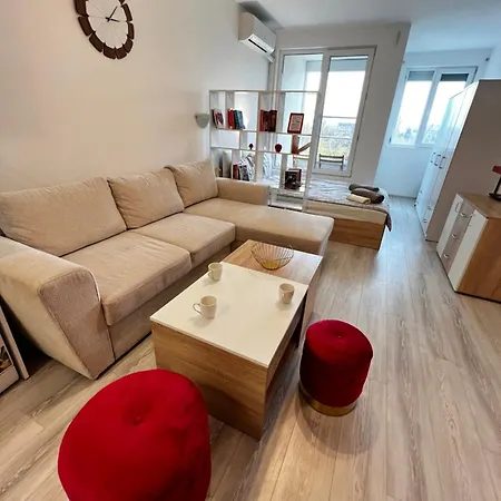 Warsaw Cozy Near Unss And Nsa With Balcony *