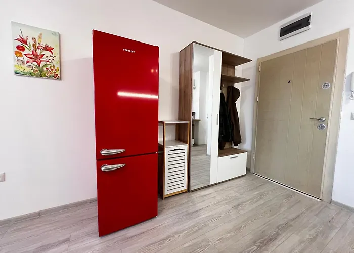 Warsaw Cozy Near Unss And Nsa With Balcony Sofia