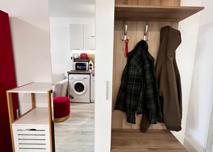 Lejlighed Warsaw Cozy Near Unss And Nsa With Balcony Sofia