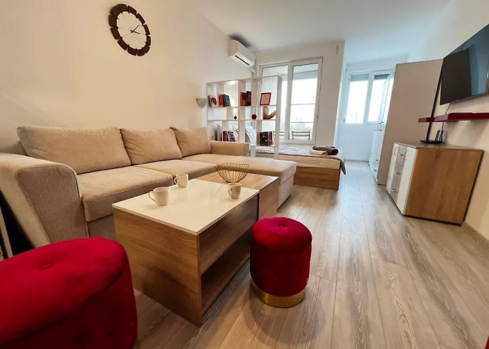 Warsaw Cozy Near Unss And Nsa With Balcony *