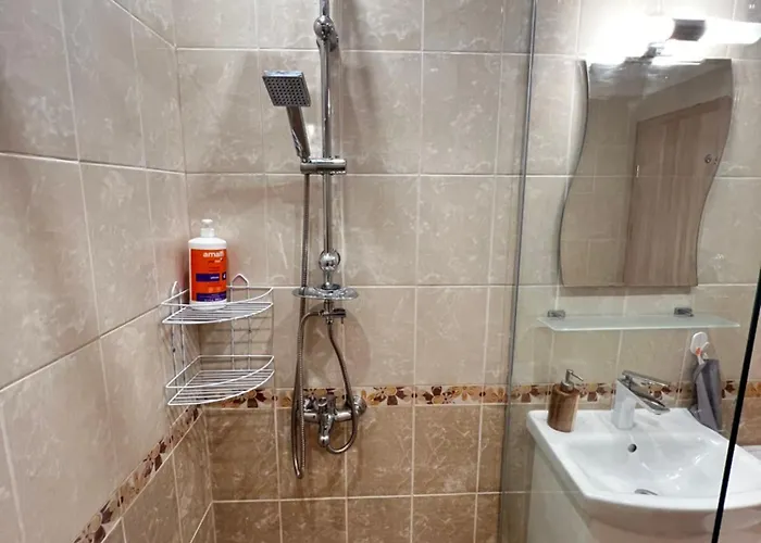 Warsaw Cozy Near Unss And Nsa With Balcony شقة *